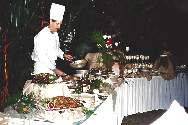 Wide variety of catering setups. From high end elegance to casual charm, our offerings span buffet-style feasts to self-serve delights. Discover the perfect presentation for every occasion in this visual feast of catering options.